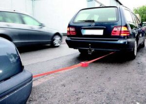 Як правильно буксирувати автомобіль
